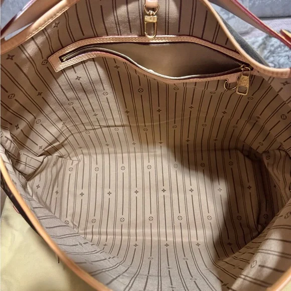 Louis Vuitton Delightful GM - Picture 12 of 16